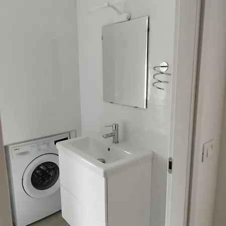 Sunny House - Ariston In 3 Minuti Apartament
